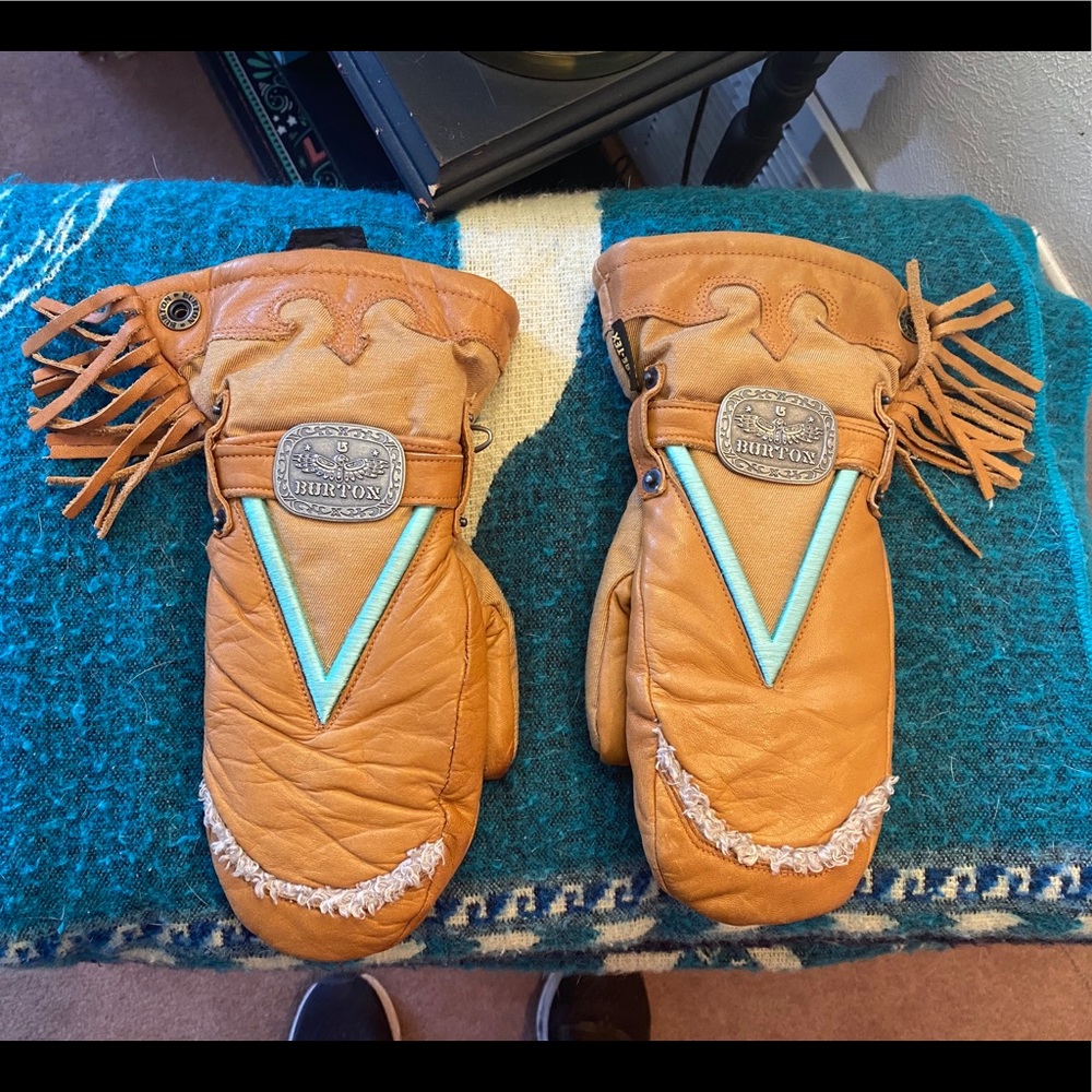 Burton mittens